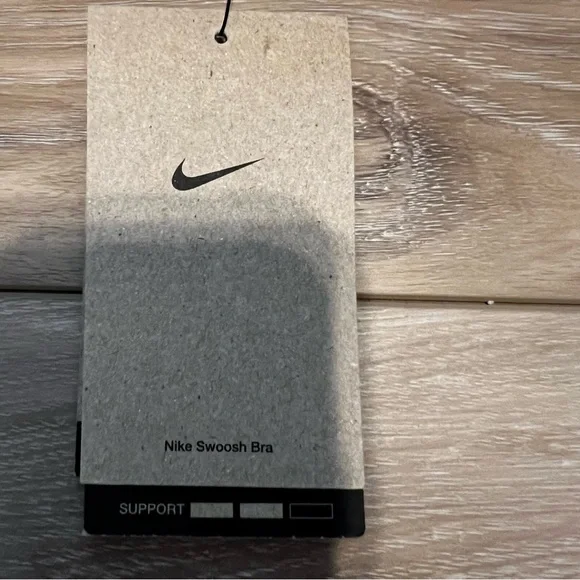 Nike Swoosh Bra. White Size XSmall. New with Tags. - Picture 10 of 14